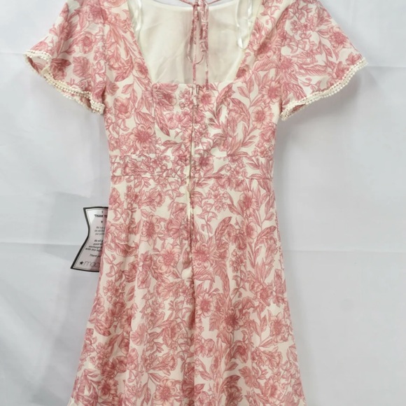 B Darlin Juniors Flutter Sleeve Floral Mini Summer Dress, Pink, Size 1/2 $69 NwT - Picture 13 of 16